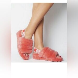 UGG Fluff Yeah Slides Sheepskin with Elastic Logo Strap in Salmon Pink Size 7